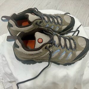 Women’s 9.5M Merrell Moab 2 Low Hiker, Dusty Olive Suede, EUC